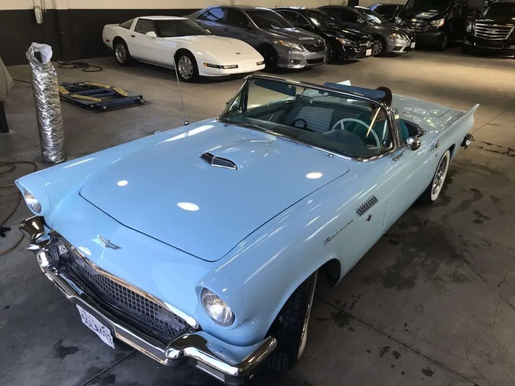 1957 Ford Thunderbird